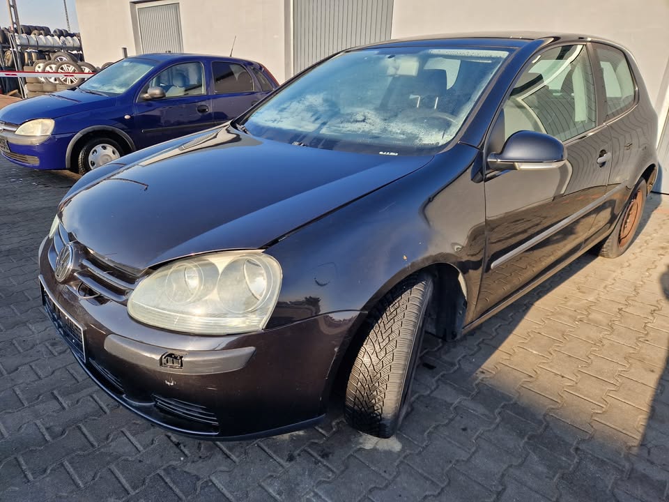Golf V 1.4 lakier LC9Z