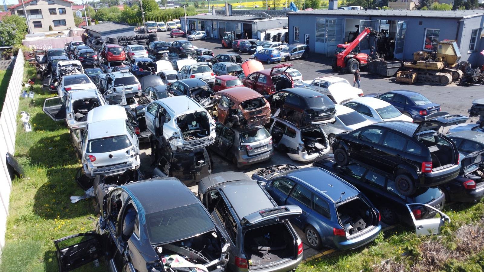 Co się dzieje z autem po złomowaniu? Od lawety do recyklingu Co się dzieje z autem po złomowaniu? Od lawety do recyklingu